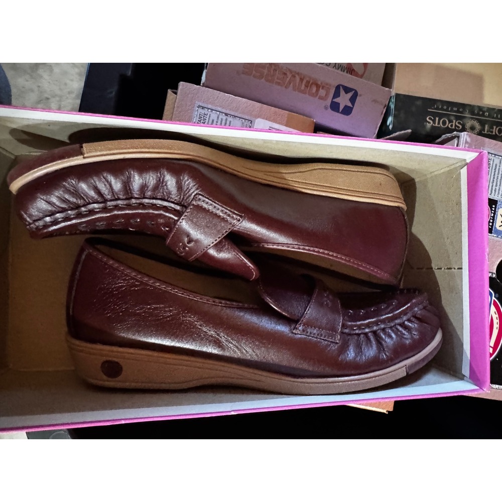 Soft Spots Venus Wine Burgundy Leather Moc Toe Penny Loafer Wedge Shoes Size 10